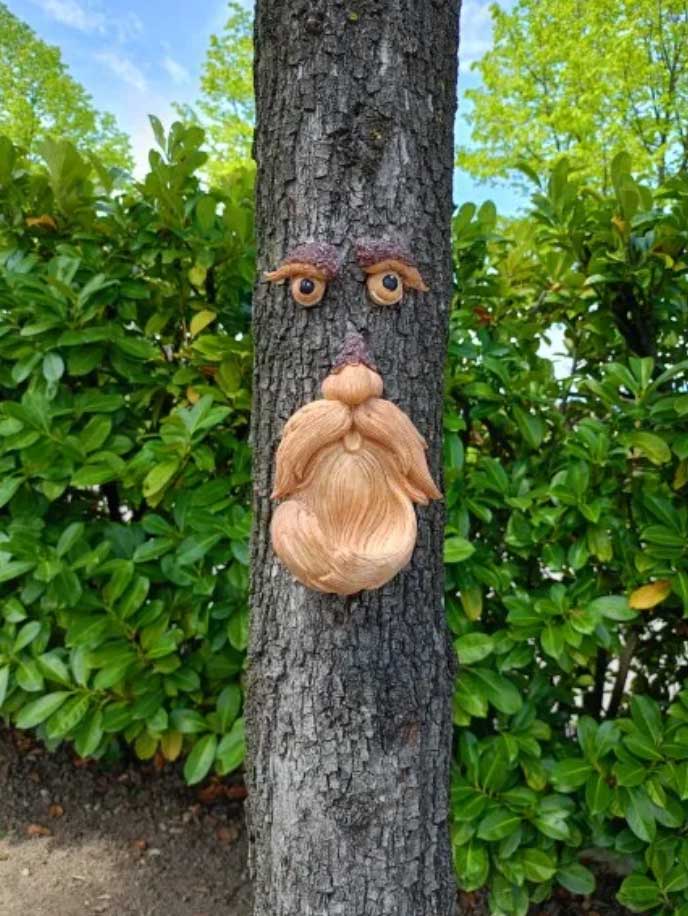 BirdFeeder, ozdoba stromu vo forme tváre, ktorá slúži zároveň ako kŕmidlo pre vtáky - Image 10