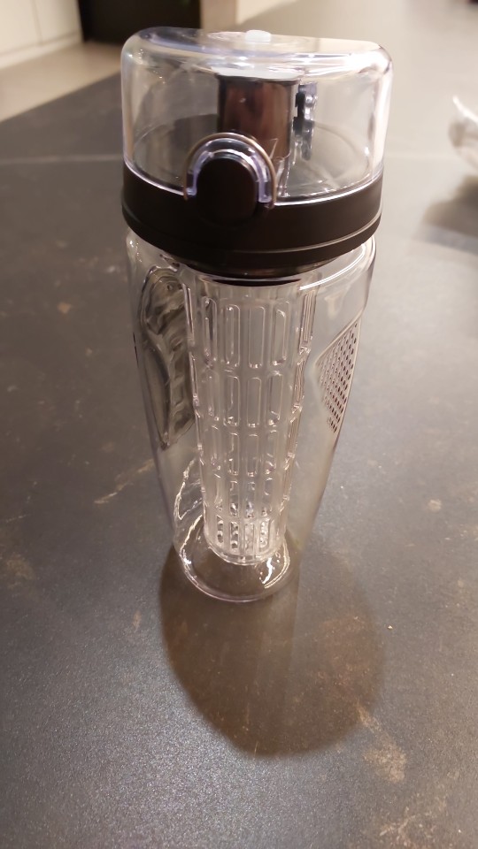 FruitBottle, fľaša na vodu s infuzérom na ovocie, bylinky alebo čaj (1000 ml) - Image 10