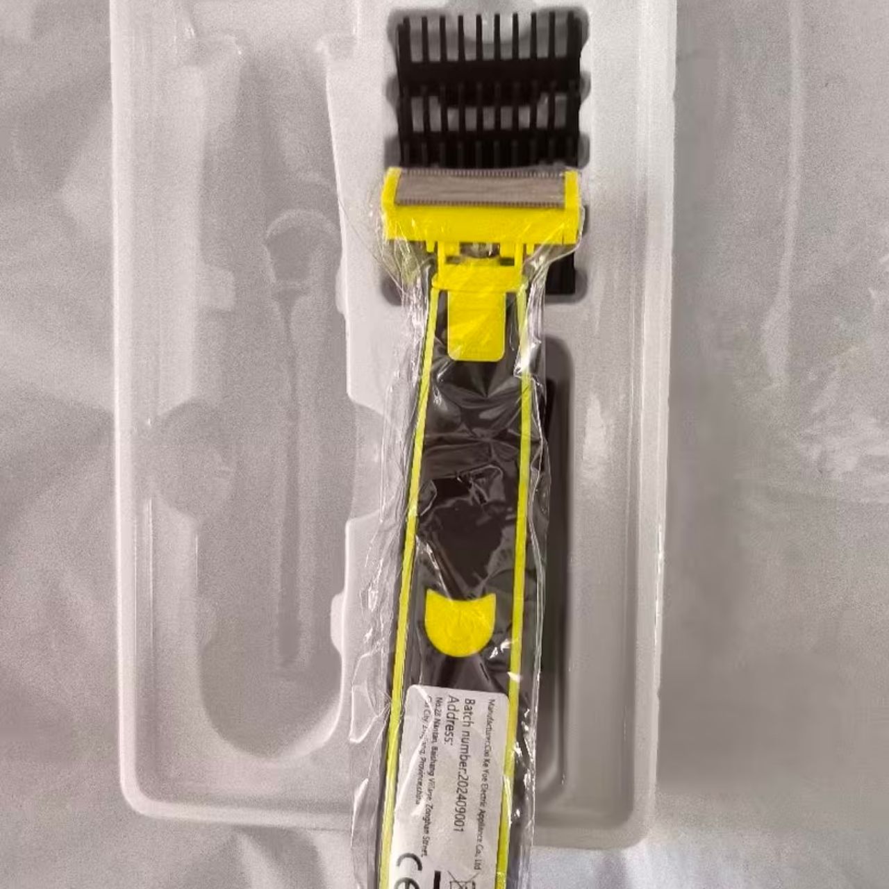 FullBodyShaver, elektrický holiaci strojček na bradu a telo - Image 5