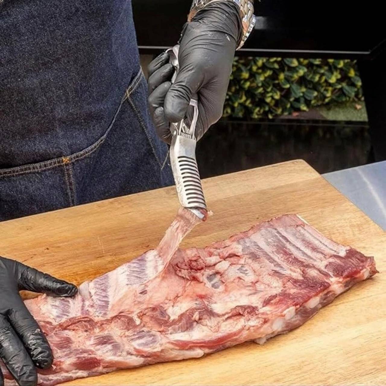 Nehrdzavejúca oceľ vhodná pre styk s potravinami a umývanie v umývačke riadu.